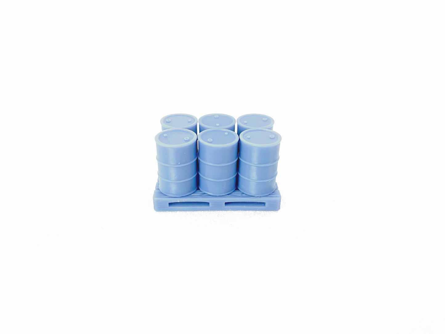Unbemalte Palette mit sechs Fässern – detailreiches Tabletop-Gelände für 28-mm-Maßstab
